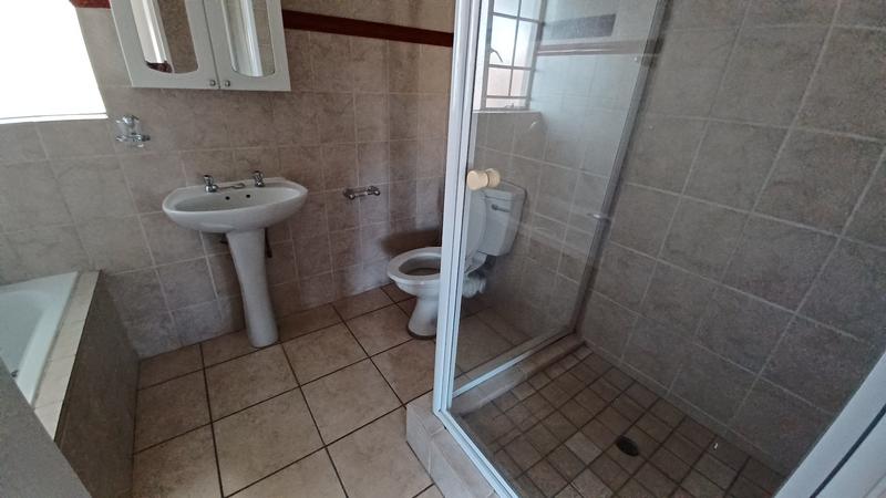 2 Bedroom Property for Sale in Annlin Gauteng