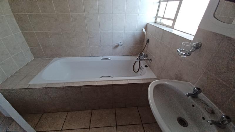 2 Bedroom Property for Sale in Annlin Gauteng