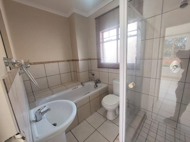 To Let 2 Bedroom Property for Rent in Summerfields Estate Gauteng