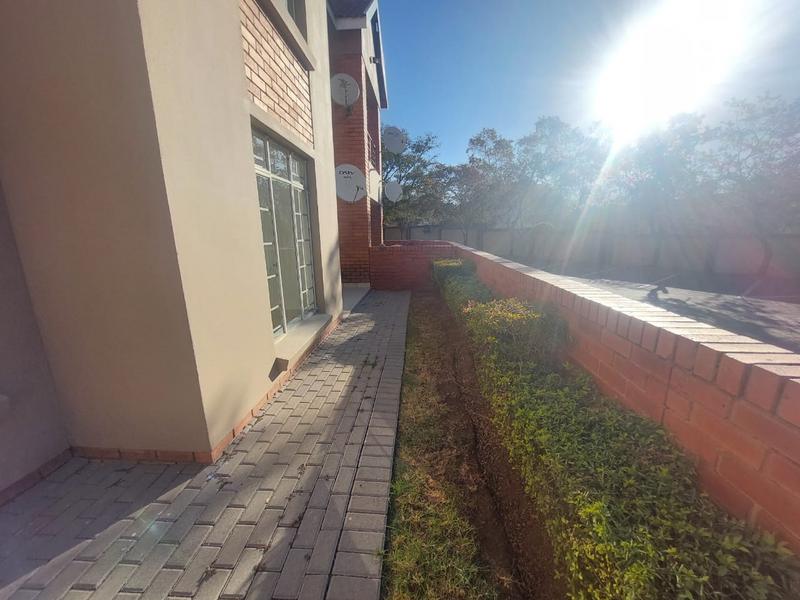 To Let 2 Bedroom Property for Rent in Summerfields Estate Gauteng