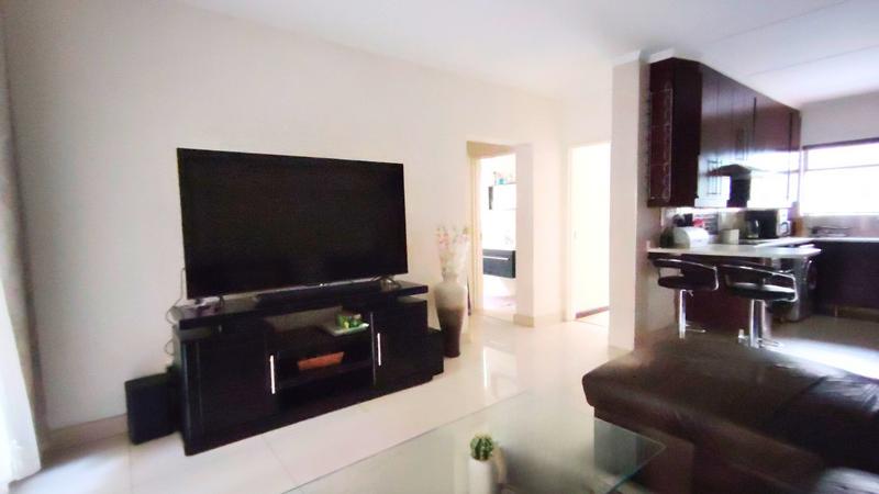 To Let 2 Bedroom Property for Rent in Greenstone Hill Gauteng