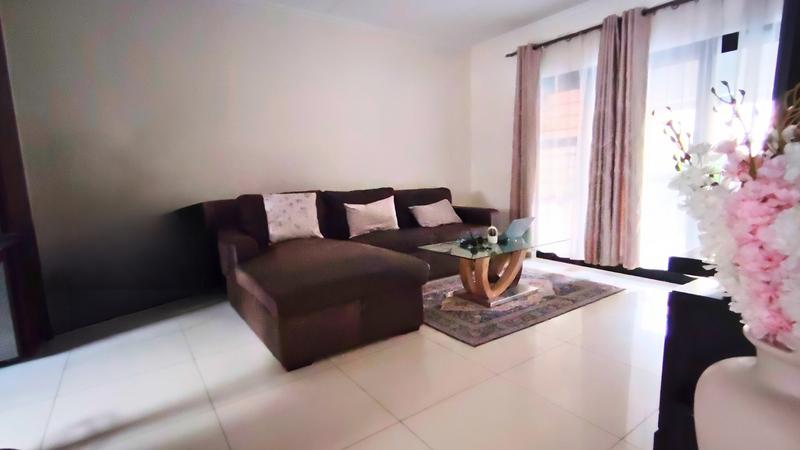 To Let 2 Bedroom Property for Rent in Greenstone Hill Gauteng