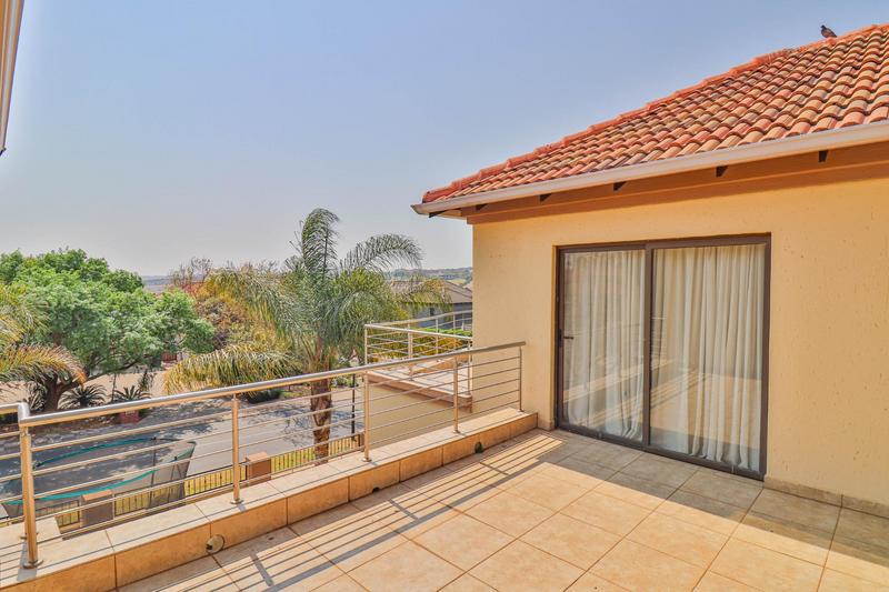 4 Bedroom Property for Sale in Blue Valley Golf Estate Gauteng