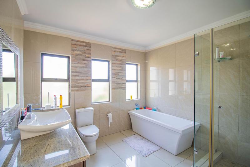 4 Bedroom Property for Sale in Blue Valley Golf Estate Gauteng
