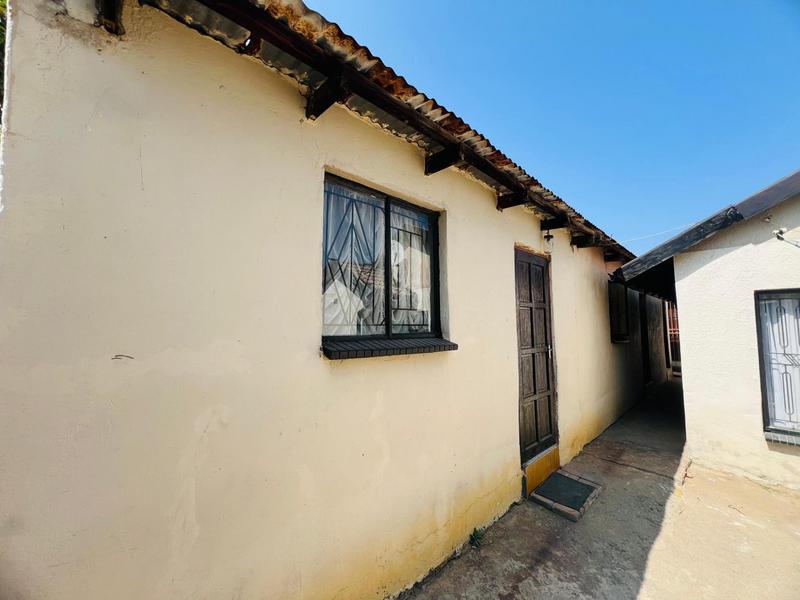 11 Bedroom Property for Sale in Birch Acres Gauteng
