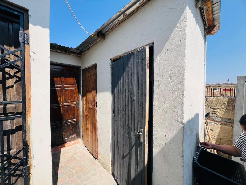 11 Bedroom Property for Sale in Birch Acres Gauteng