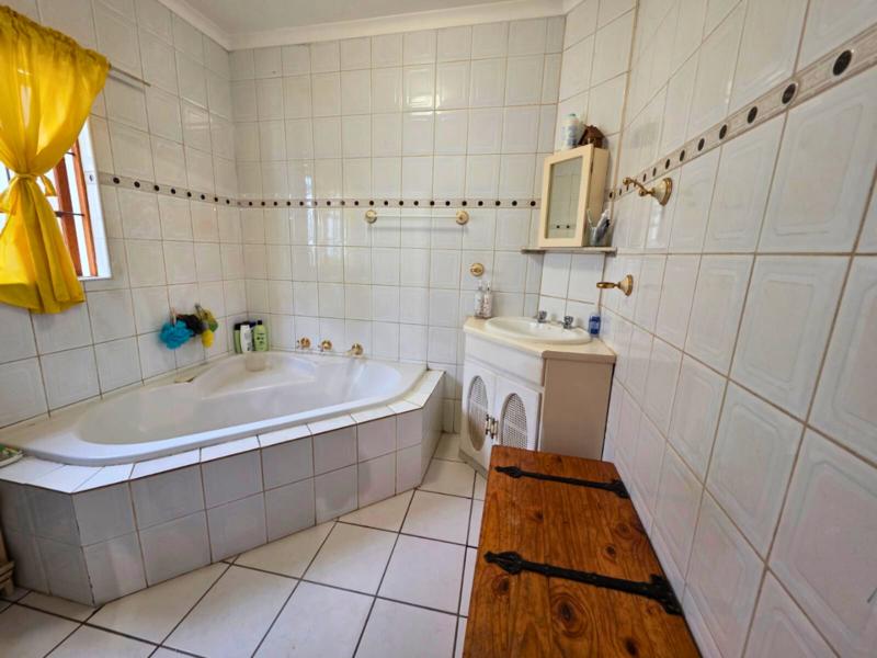 4 Bedroom Property for Sale in Parkdene Gauteng