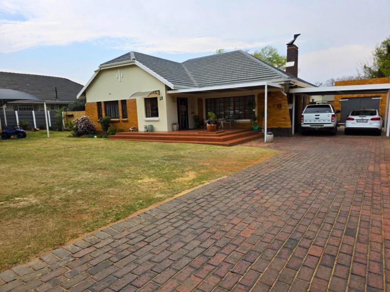 4 Bedroom Property for Sale in Parkdene Gauteng