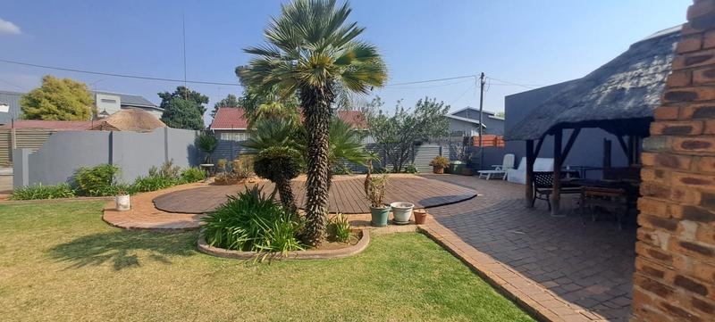 4 Bedroom Property for Sale in Sunair Park Gauteng