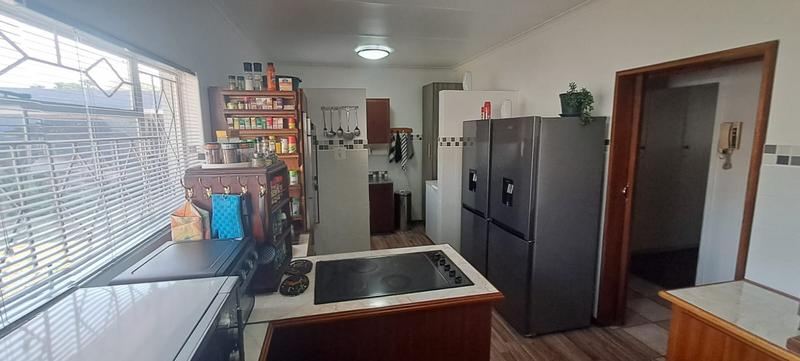 4 Bedroom Property for Sale in Sunair Park Gauteng