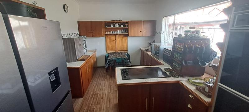 4 Bedroom Property for Sale in Sunair Park Gauteng