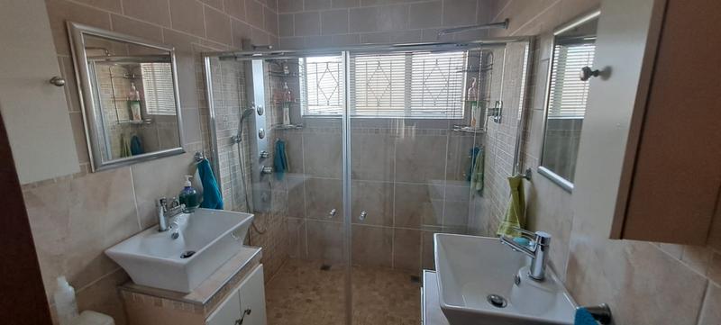 4 Bedroom Property for Sale in Sunair Park Gauteng