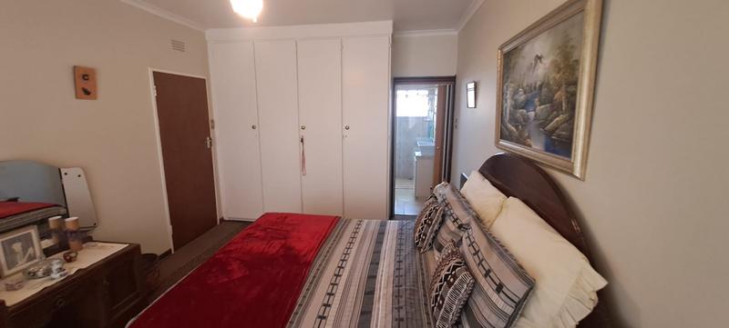 4 Bedroom Property for Sale in Sunair Park Gauteng