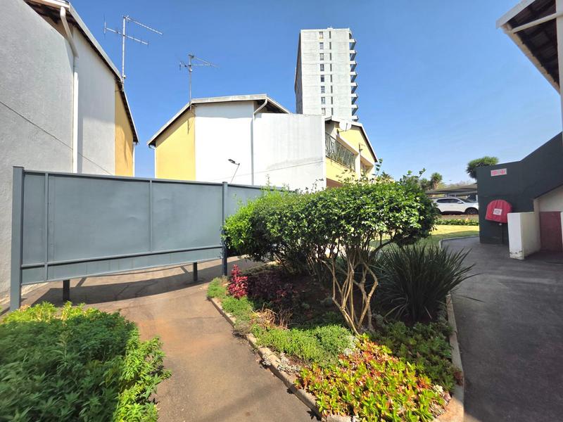 2 Bedroom Property for Sale in Denlee Gauteng