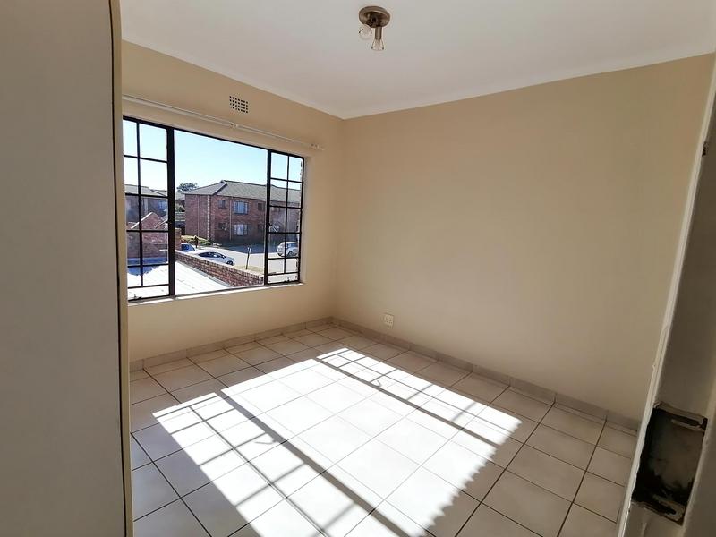 2 Bedroom Property for Sale in Sonneveld Gauteng
