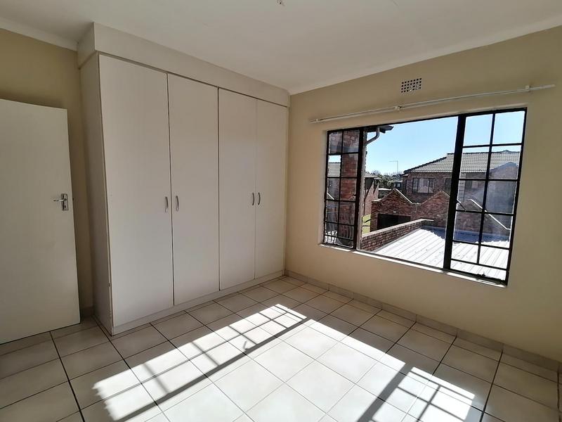 2 Bedroom Property for Sale in Sonneveld Gauteng
