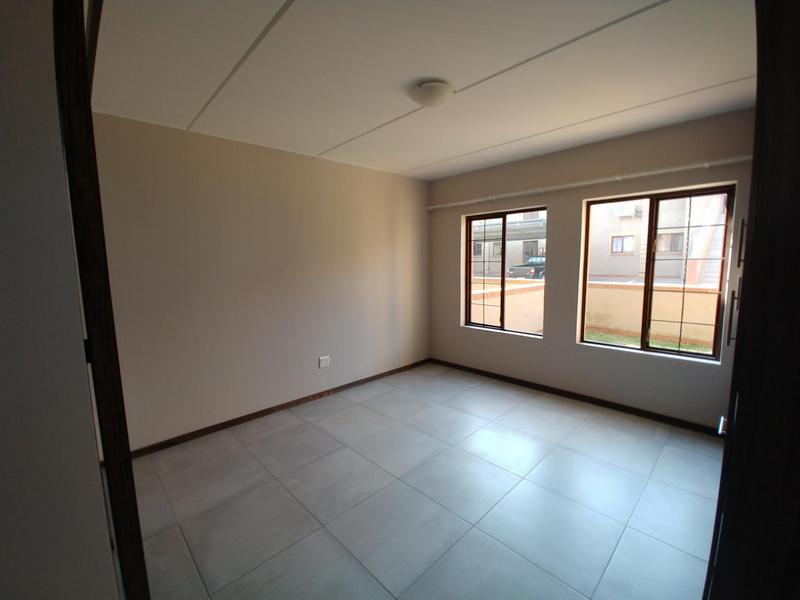 2 Bedroom Property for Sale in Kenleaf Gauteng