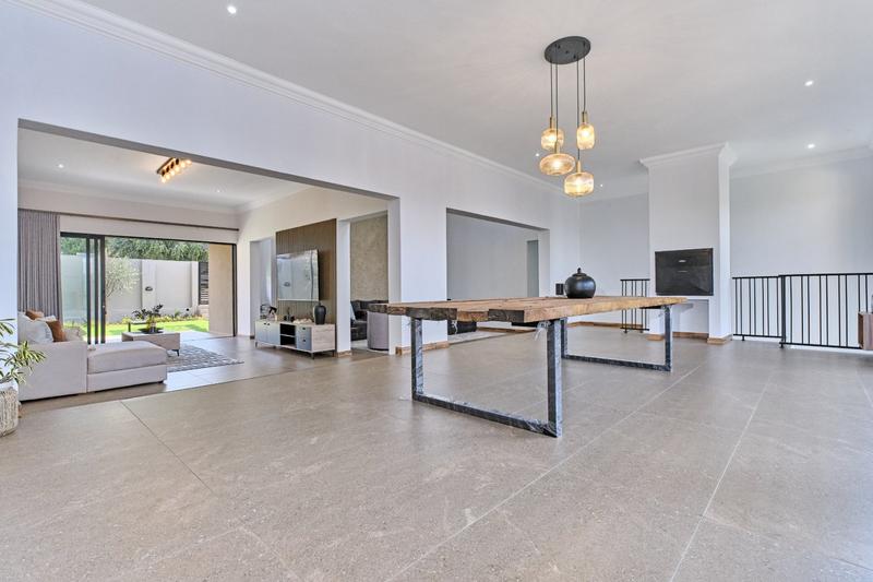 5 Bedroom Property for Sale in Featherbrooke Estate Gauteng