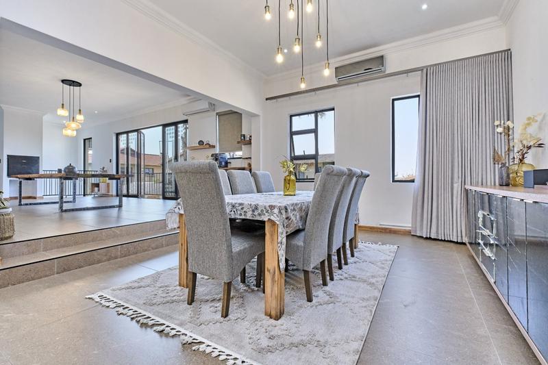 5 Bedroom Property for Sale in Featherbrooke Estate Gauteng