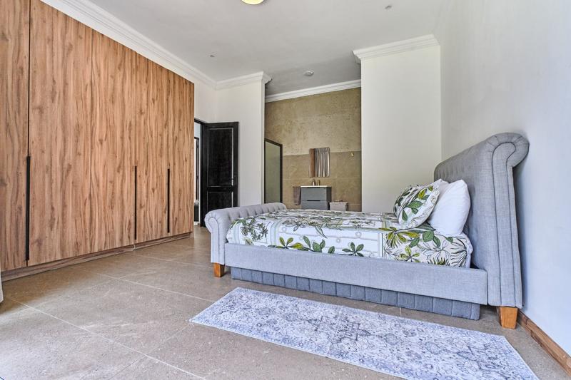 5 Bedroom Property for Sale in Featherbrooke Estate Gauteng