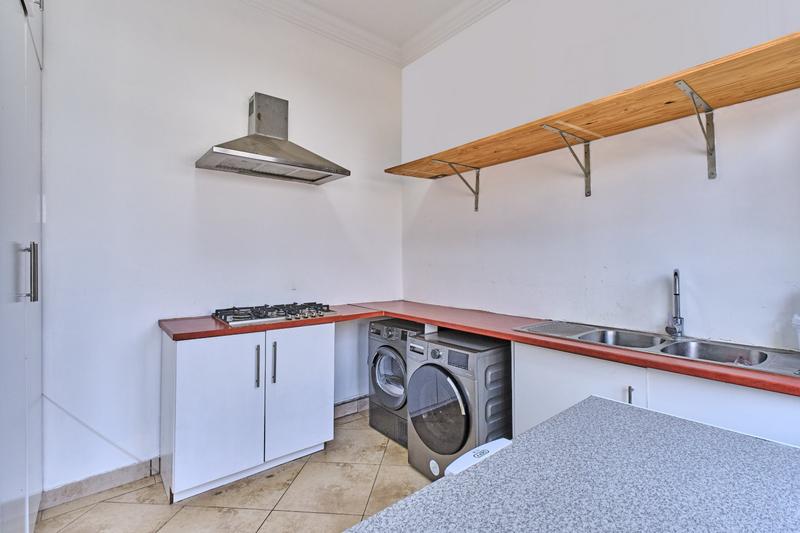 5 Bedroom Property for Sale in Featherbrooke Estate Gauteng