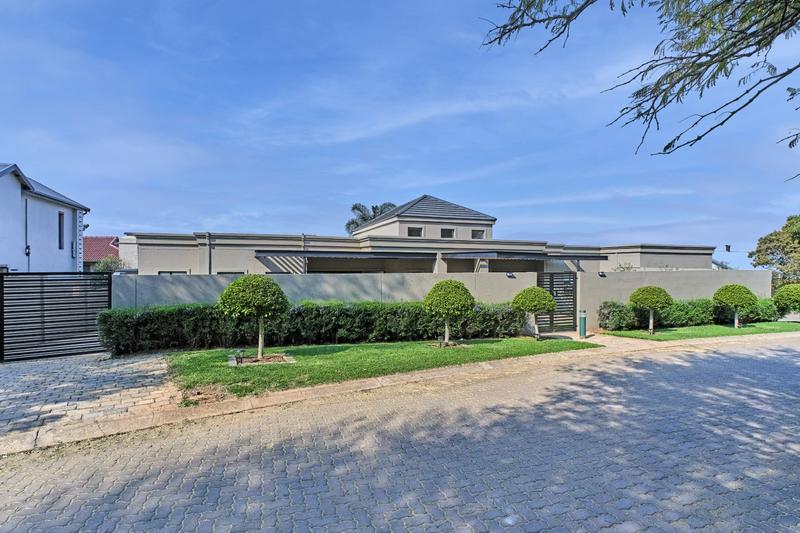 5 Bedroom Property for Sale in Featherbrooke Estate Gauteng