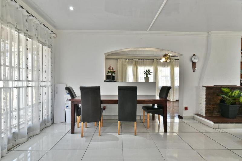 3 Bedroom Property for Sale in Glenanda Gauteng