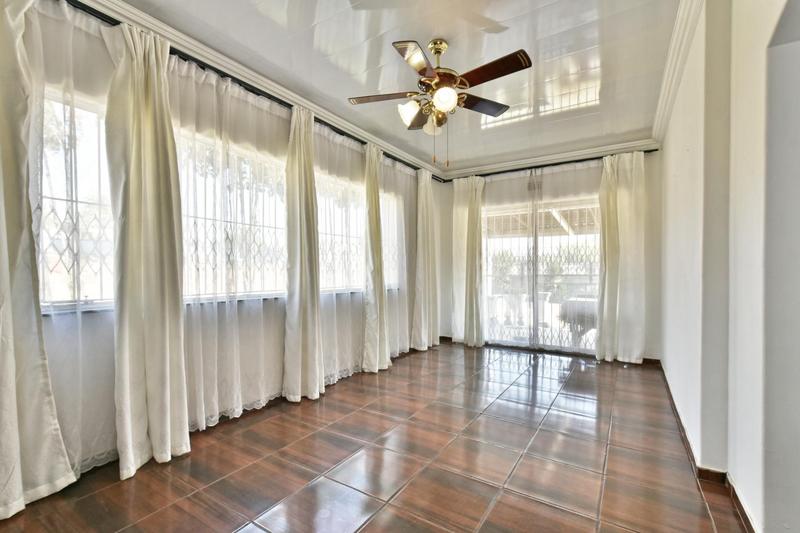 3 Bedroom Property for Sale in Glenanda Gauteng