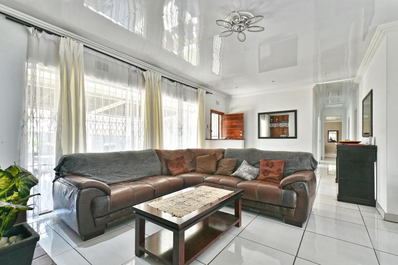 3 Bedroom Property for Sale in Glenanda Gauteng
