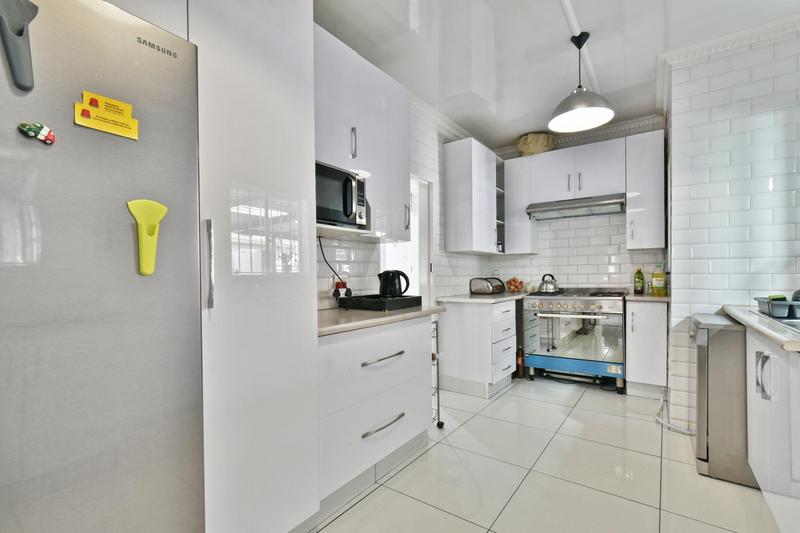 3 Bedroom Property for Sale in Glenanda Gauteng