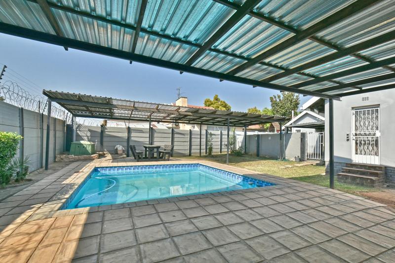 3 Bedroom Property for Sale in Glenanda Gauteng