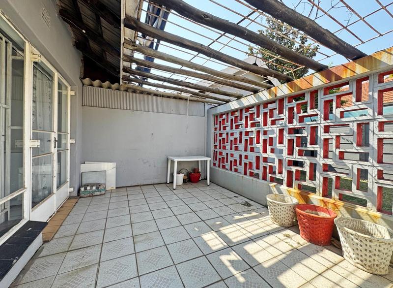 3 Bedroom Property for Sale in Glenanda Gauteng