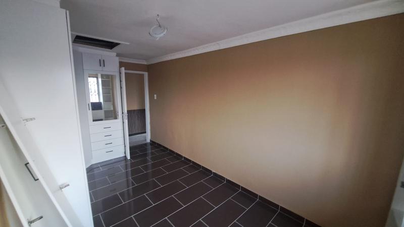 To Let 2 Bedroom Property for Rent in Alan Manor Gauteng