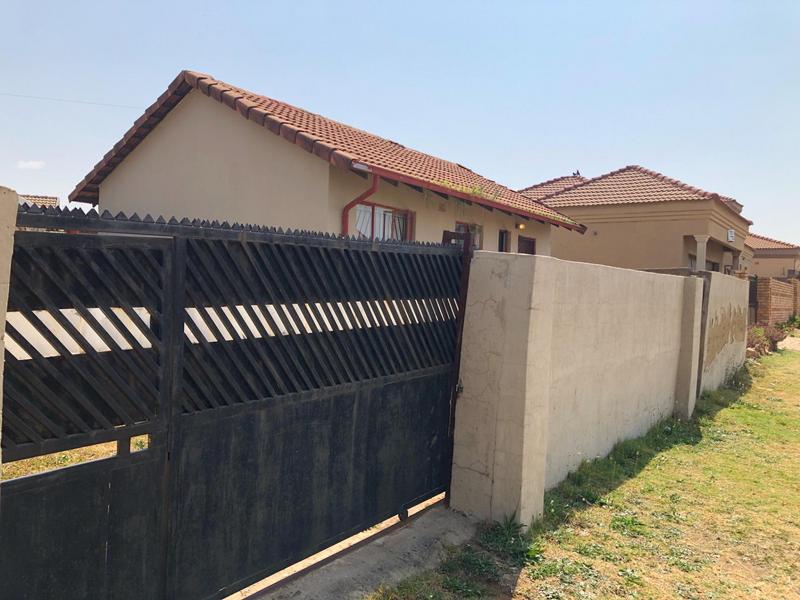 2 Bedroom Property for Sale in Naturena Gauteng
