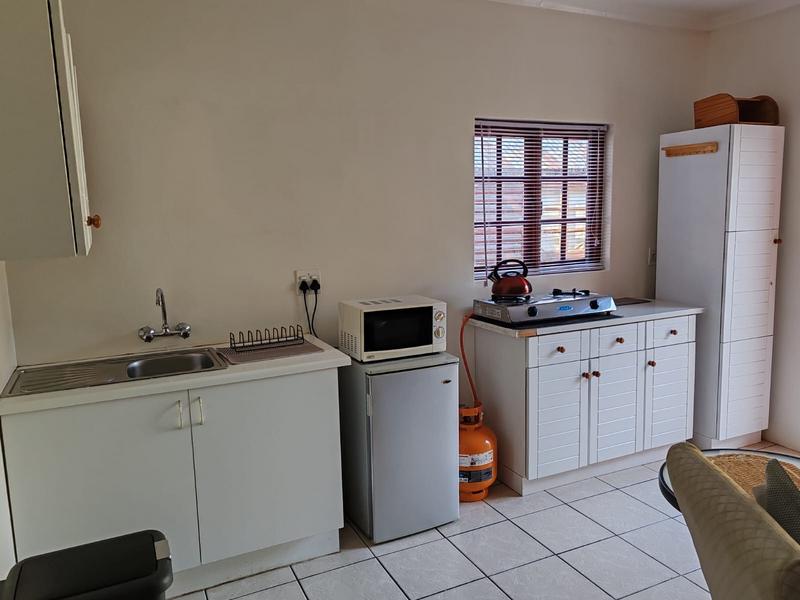 To Let 1 Bedroom Property for Rent in Robindale Gauteng