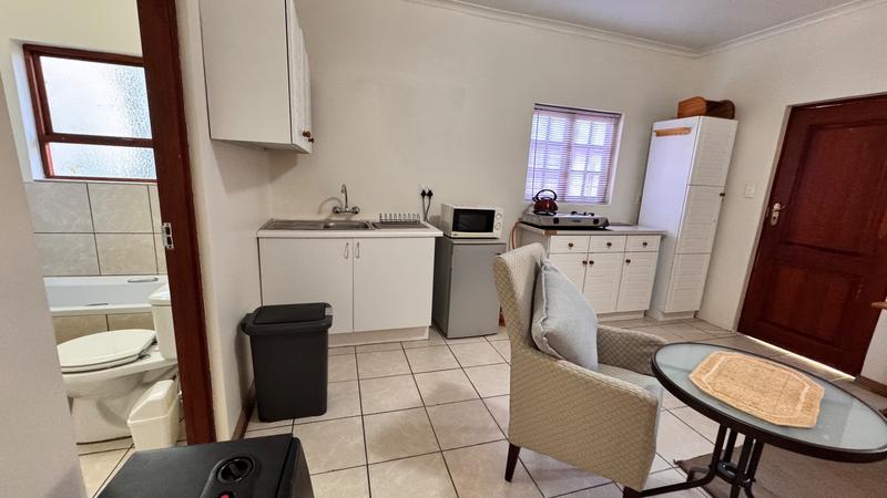 To Let 1 Bedroom Property for Rent in Robindale Gauteng