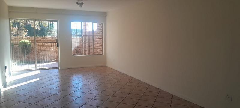 2 Bedroom Property for Sale in Magalieskruin Gauteng