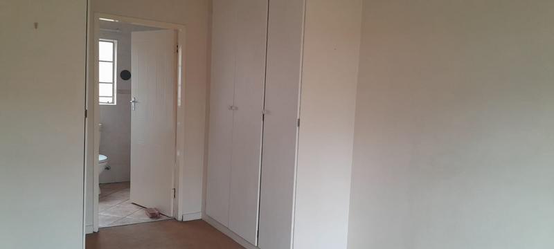 2 Bedroom Property for Sale in Magalieskruin Gauteng