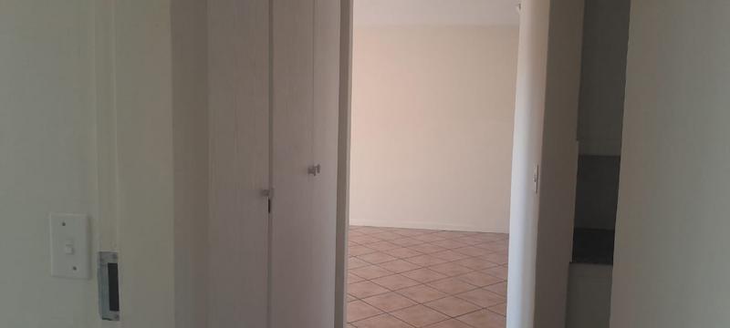 2 Bedroom Property for Sale in Magalieskruin Gauteng