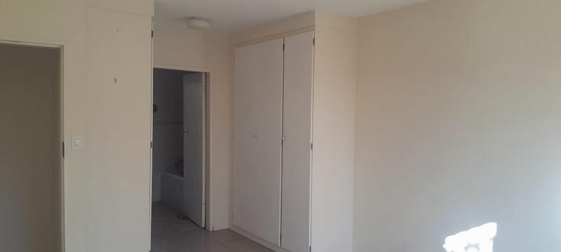 2 Bedroom Property for Sale in Magalieskruin Gauteng