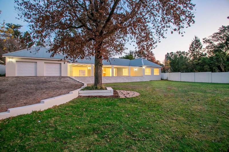 To Let 4 Bedroom Property for Rent in Bryanston Gauteng