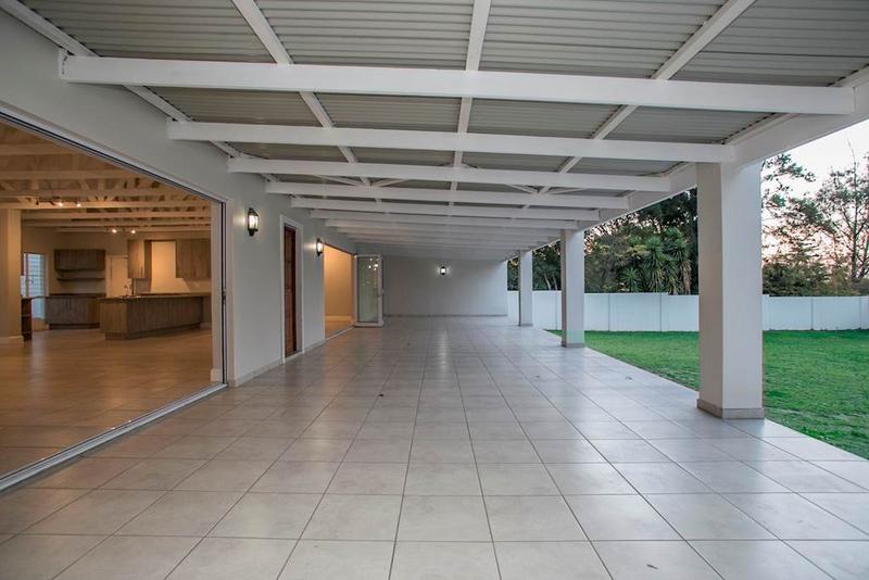 To Let 4 Bedroom Property for Rent in Bryanston Gauteng