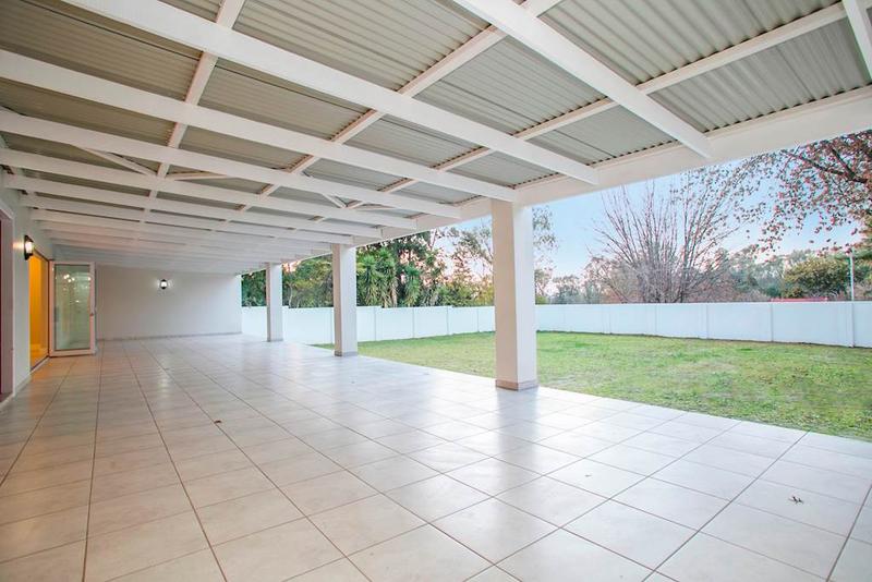 To Let 4 Bedroom Property for Rent in Bryanston Gauteng