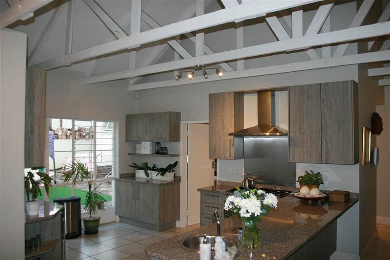 To Let 4 Bedroom Property for Rent in Bryanston Gauteng