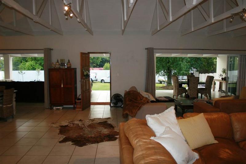 To Let 4 Bedroom Property for Rent in Bryanston Gauteng