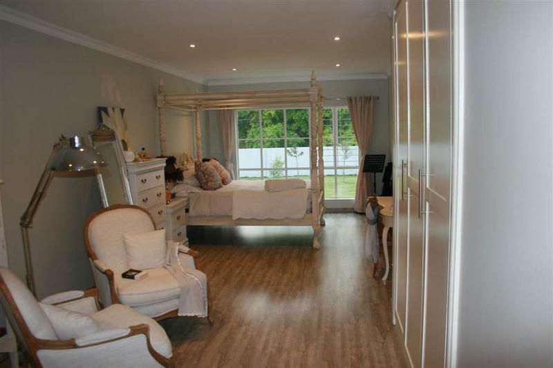To Let 4 Bedroom Property for Rent in Bryanston Gauteng