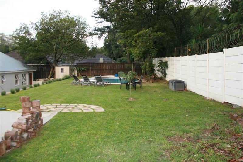 To Let 4 Bedroom Property for Rent in Bryanston Gauteng