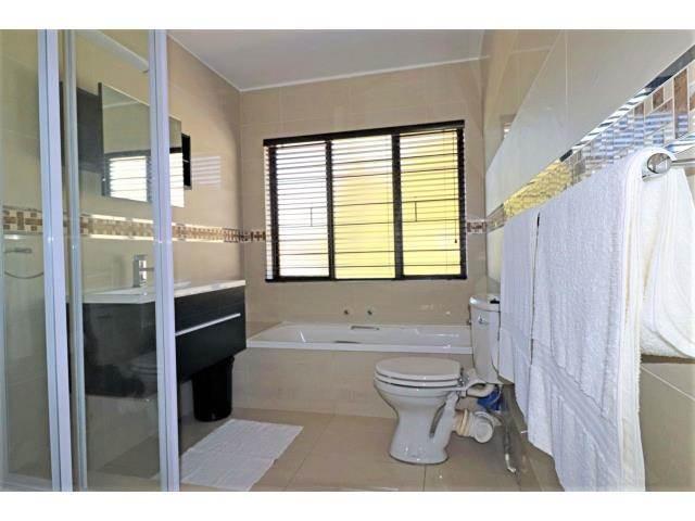 To Let 4 Bedroom Property for Rent in Morningside Gauteng