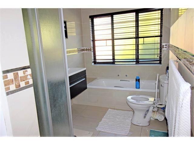 To Let 4 Bedroom Property for Rent in Morningside Gauteng