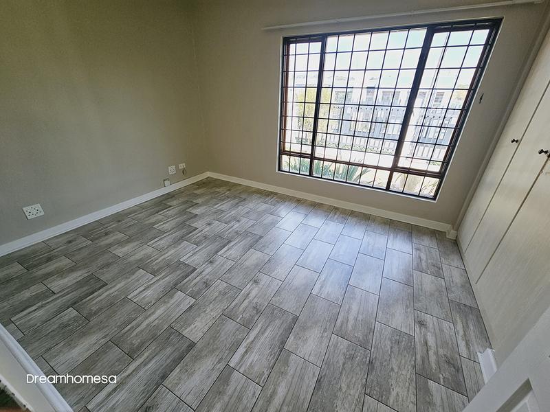 To Let 5 Bedroom Property for Rent in Parkmore Gauteng